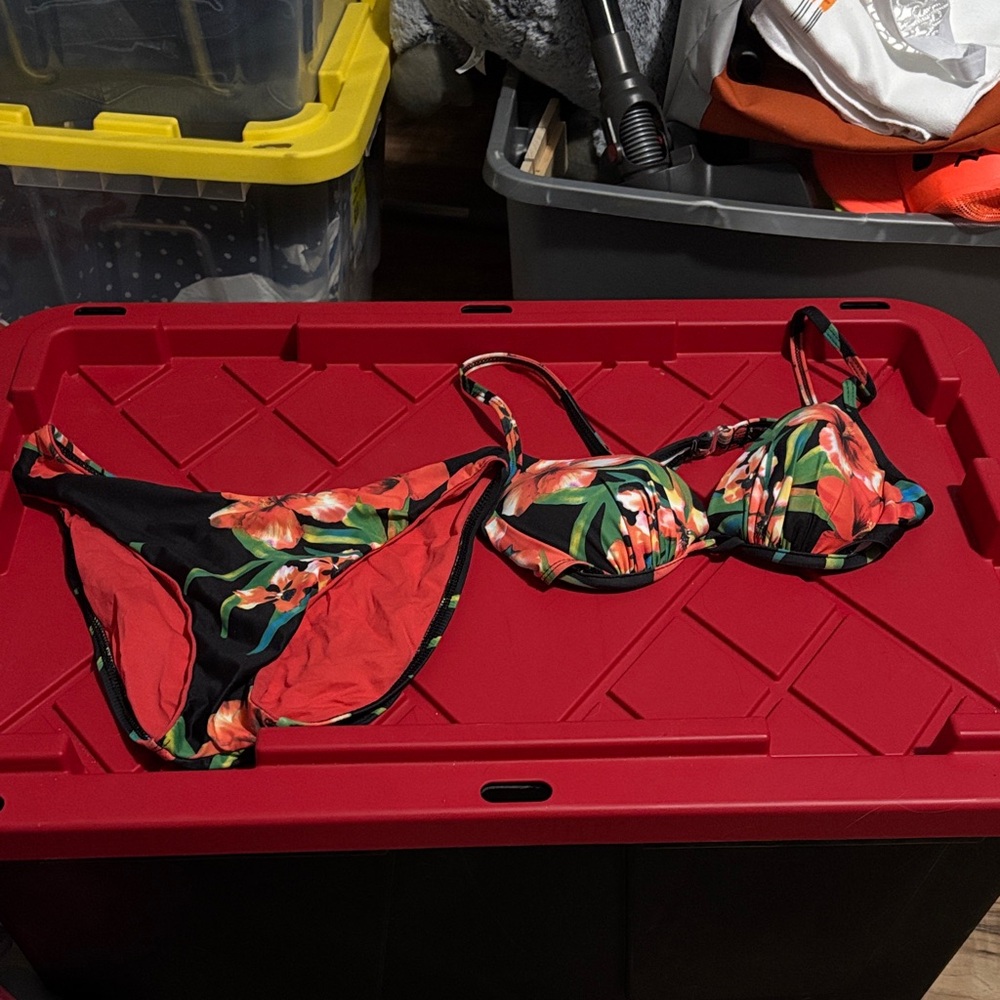 Source Unknown Floral Bikini - Black and Red